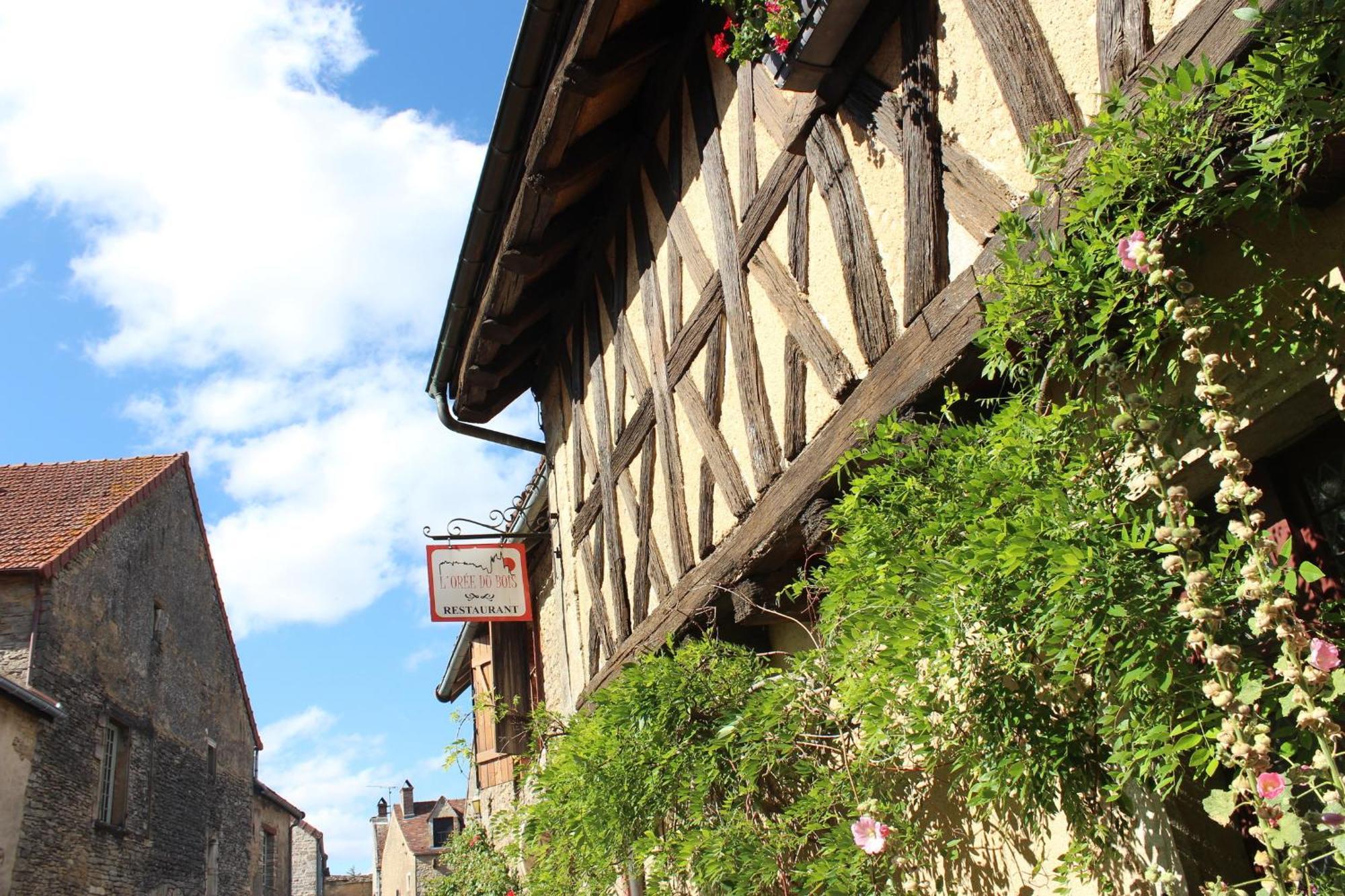 Chateauneuf Suites Dış mekan fotoğraf