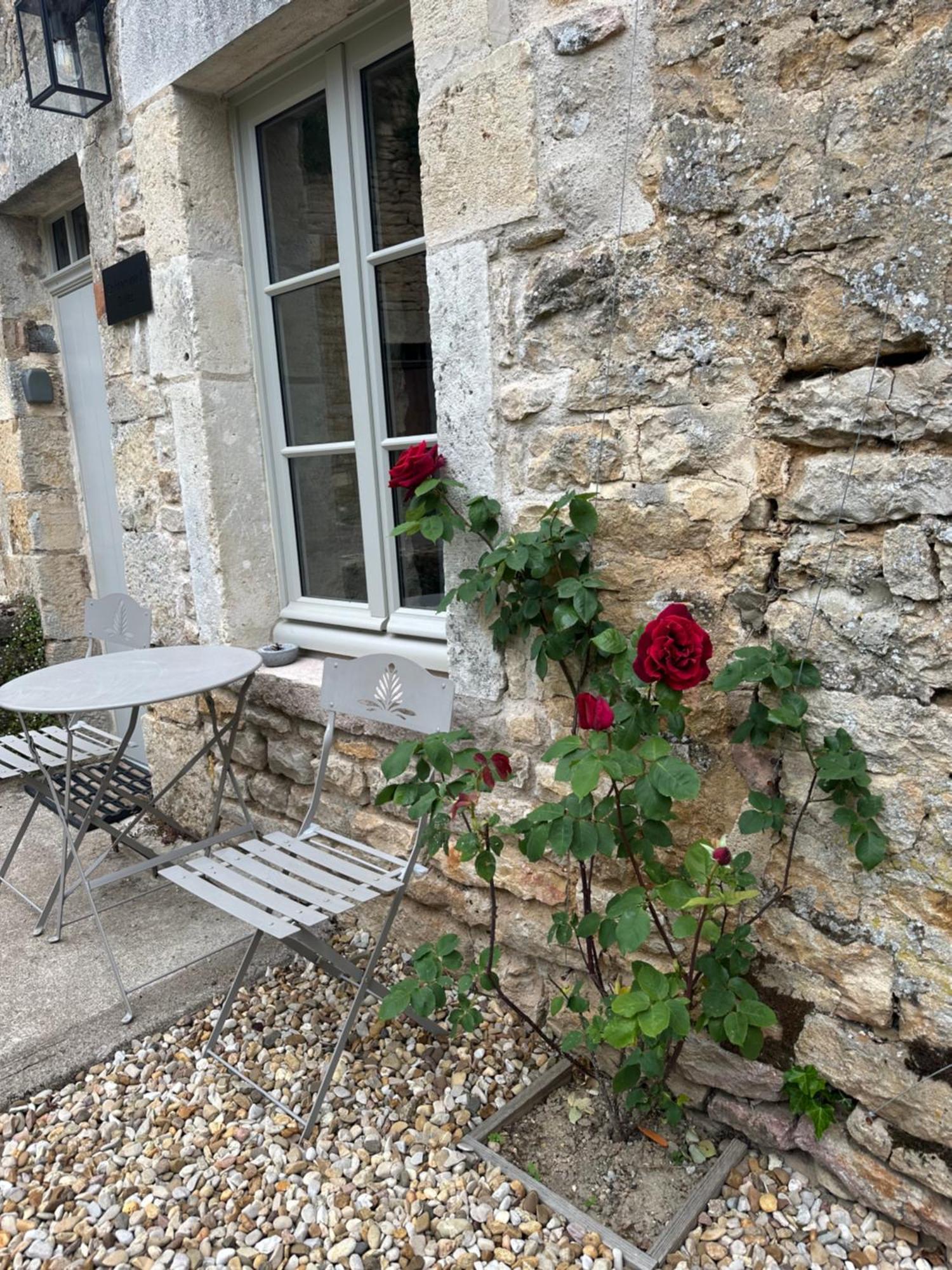 Chateauneuf Suites Dış mekan fotoğraf